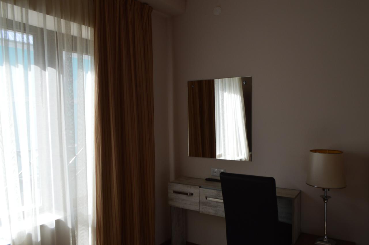 New White House Hotel Bakoerjani Buitenkant foto