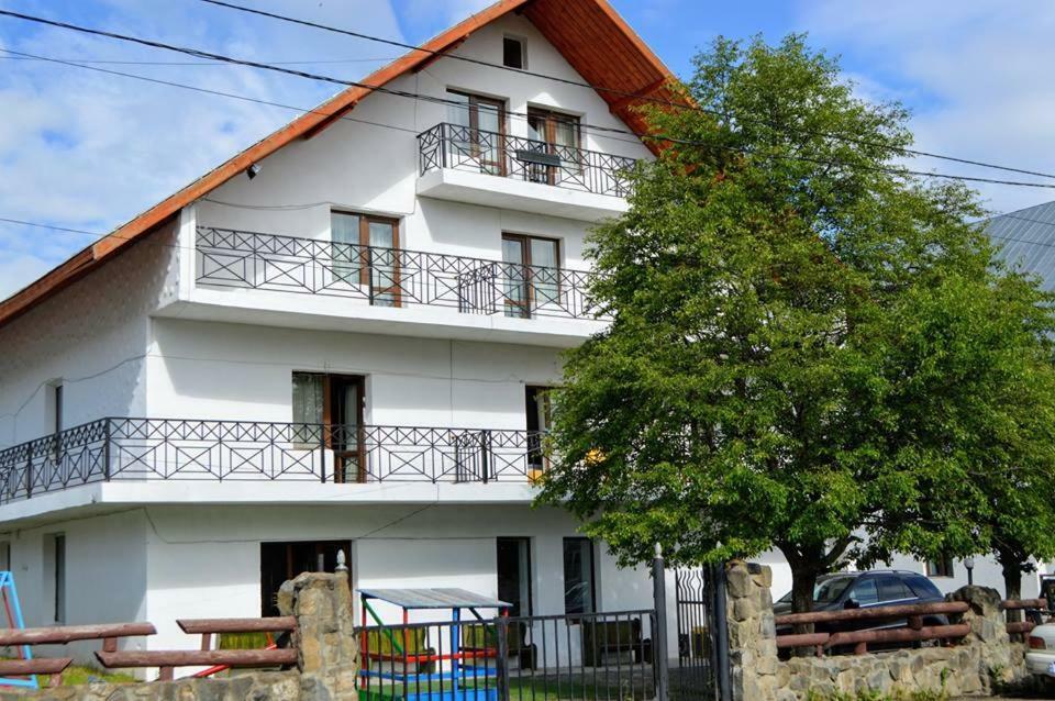 New White House Hotel Bakoerjani Buitenkant foto