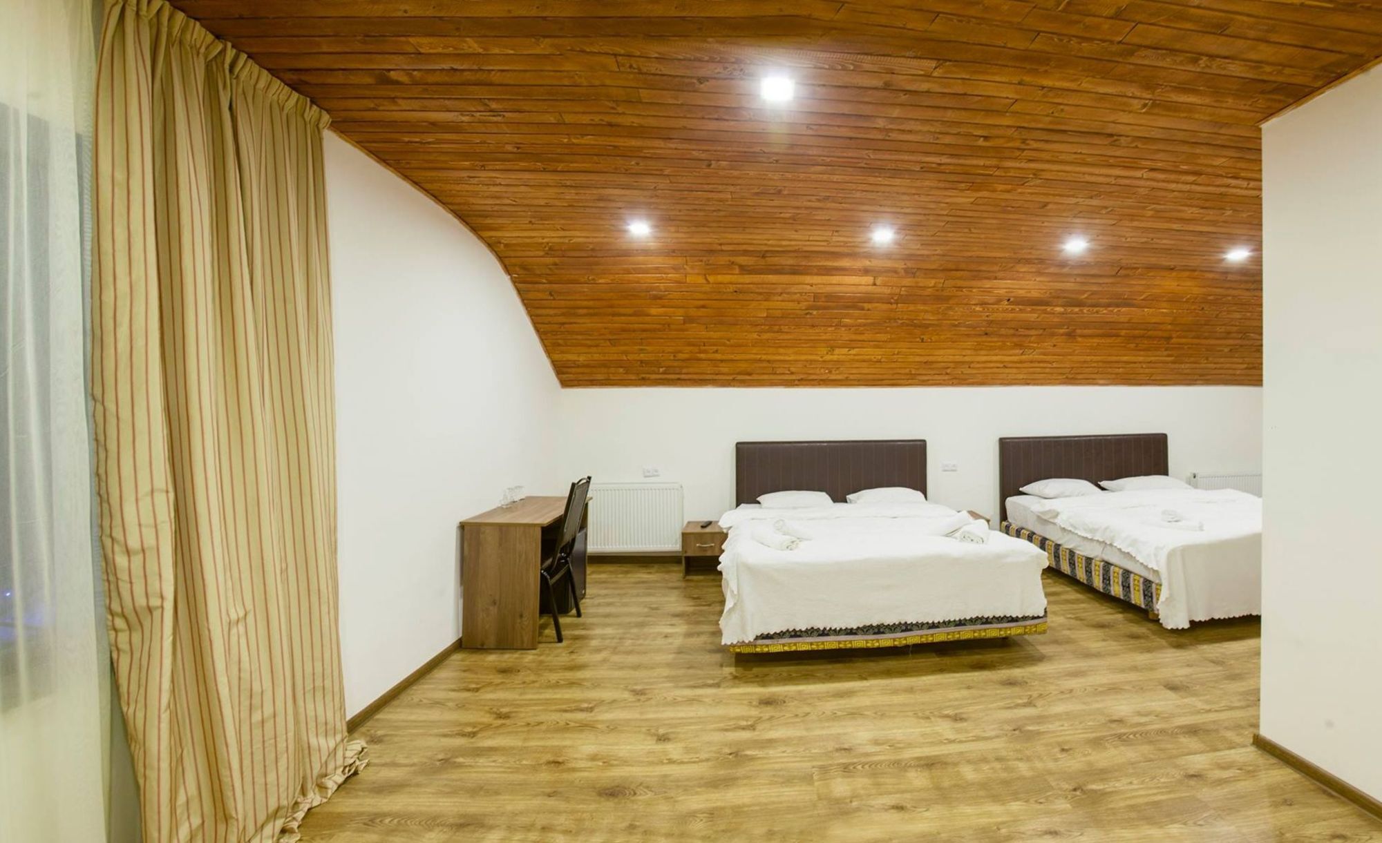 New White House Hotel Bakoerjani Buitenkant foto